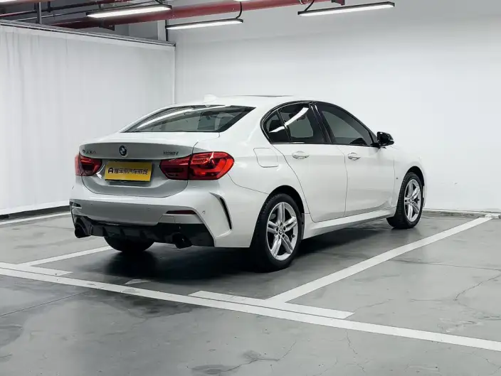 BMW 1 Series 2021 Model 120i M Sports Night Edition – фото 7