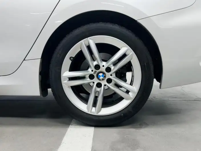 BMW 1 Series 2021 Model 120i M Sports Night Edition – фото 9