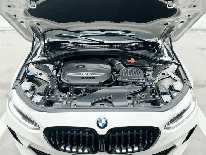 BMW 1 Series 2021 Model 120i M Sports Night Edition – фото 10