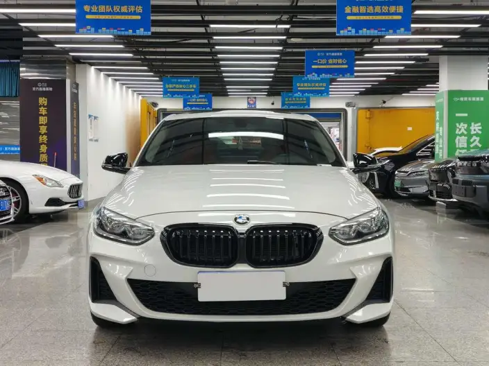 BMW 1 Series 2023 Model 125i M Sports Night Edition – фото 2