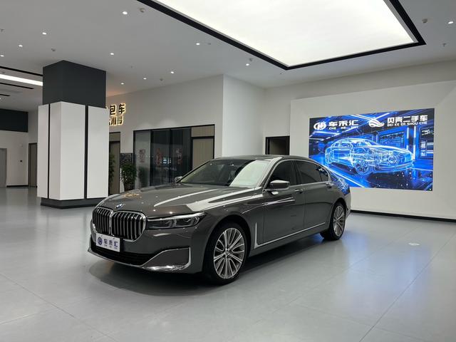 BMW 7 Series Модель 2019 года 740Li Leading Luxury Set – фото 1