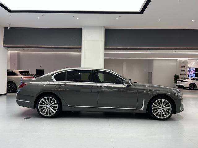 BMW 7 Series Модель 2019 года 740Li Leading Luxury Set – фото 4