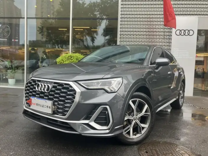 AUDI Q3 Sportback 2020 Model 40 TFSI Fashion Model – фото 1