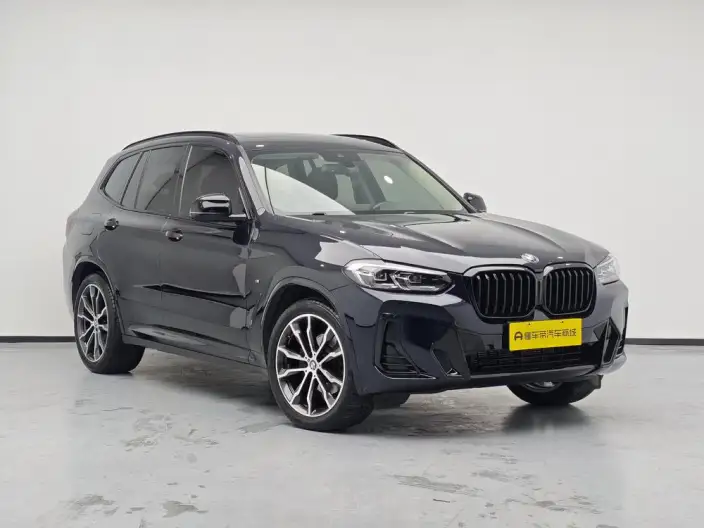 BMW X3 2022 Model xDrive30i Leading Model M Night Set – фото 3