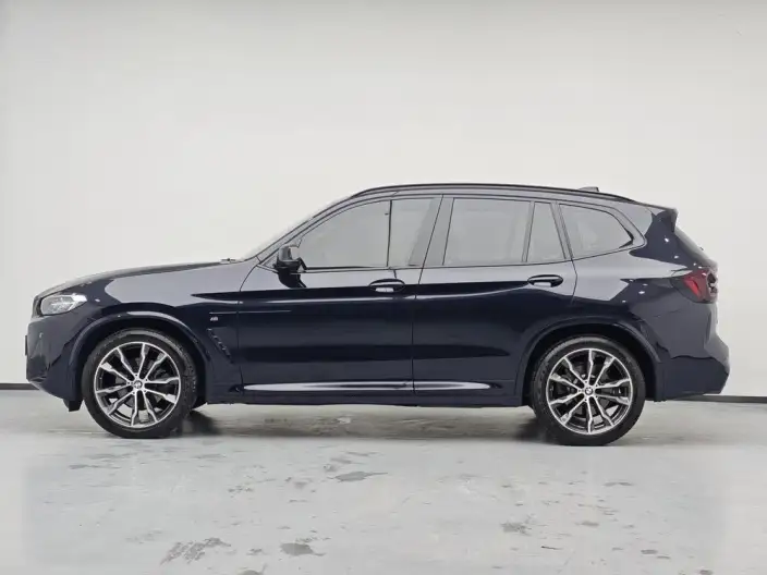 BMW X3 2022 Model xDrive30i Leading Model M Night Set – фото 4