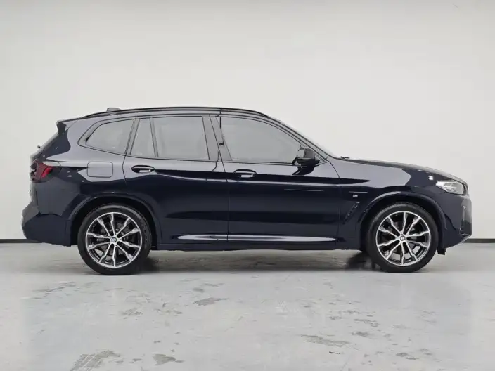 BMW X3 2022 Model xDrive30i Leading Model M Night Set – фото 8