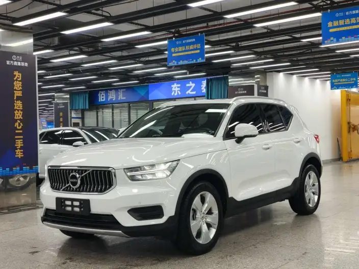 Volvo XC40 2020 Model T3 2WD Zhixing Fashion Edition – фото 1
