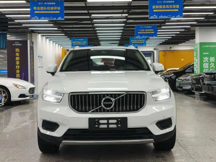 Volvo XC40 2020 Model T3 2WD Zhixing Fashion Edition – фото 2