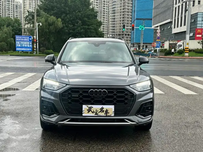 Audi Q5L 2022 Model 45T Luxury Dynamic Model – фото 2