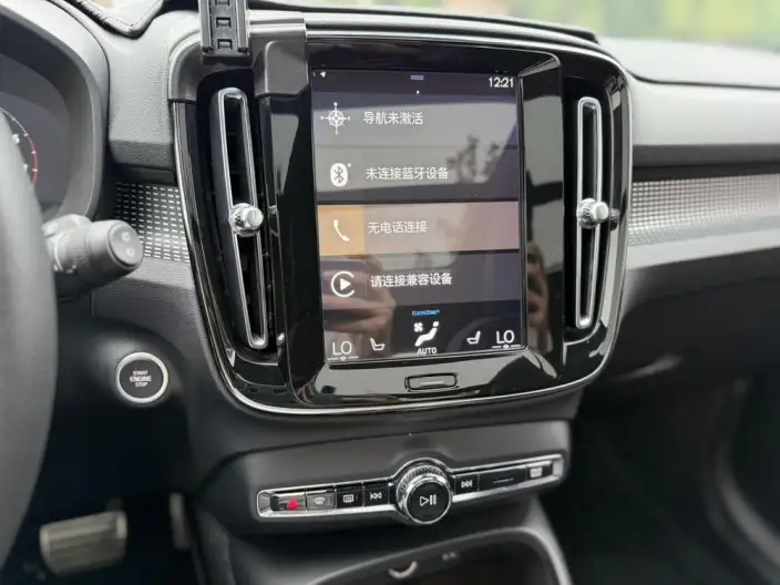 Volvo XC40 2020 Model T4 4WD Smart Range Sports Edition – фото 9