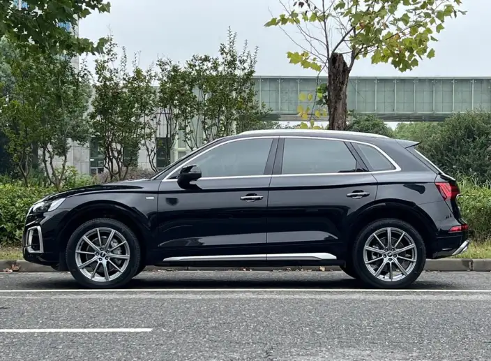 Audi Q5L 2022 Model Facelift 40T Luxury Dynamic Model – фото 3