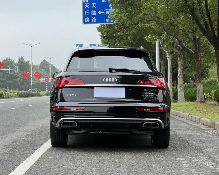 Audi Q5L 2022 Model Facelift 40T Luxury Dynamic Model – фото 4
