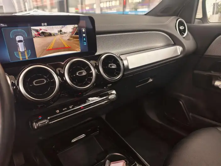 Mercedes-Benz GLB 2024 Model Facelift GLB 200 Dynamic Model – фото 7