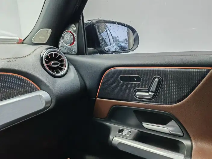 Mercedes-Benz GLB 2020 Model GLB 200 Fashion Model – фото 9