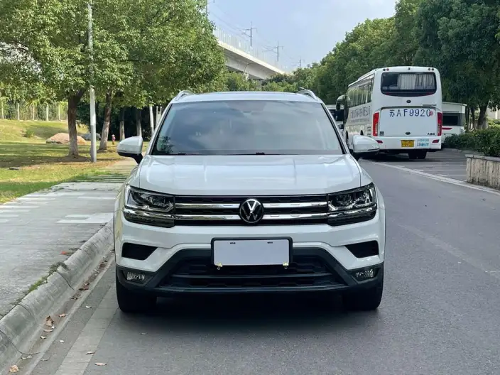 Volkswagen Tharu 2021 Model 280TSI 2WD Deluxe Edition – фото 2