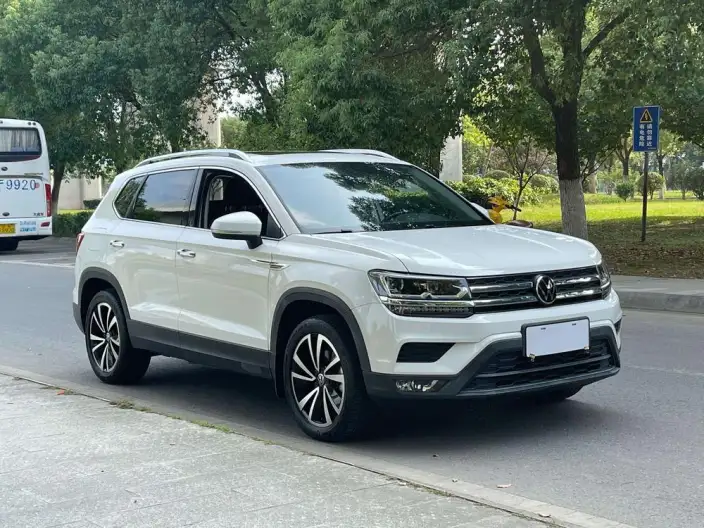 Volkswagen Tharu 2021 Model 280TSI 2WD Deluxe Edition – фото 3