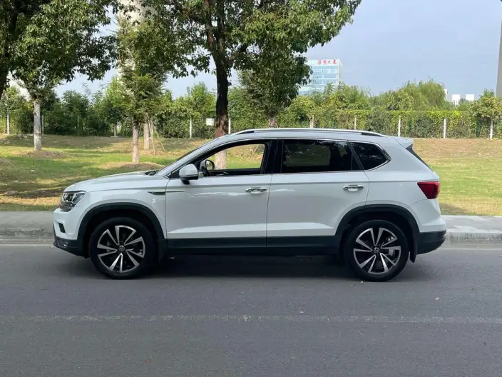 Volkswagen Tharu 2021 Model 280TSI 2WD Deluxe Edition – фото 4