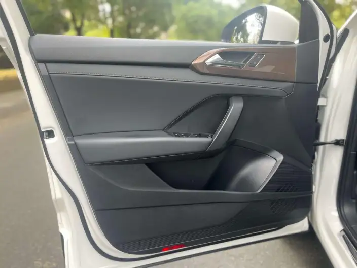 Volkswagen Tharu 2021 Model 280TSI 2WD Deluxe Edition – фото 8