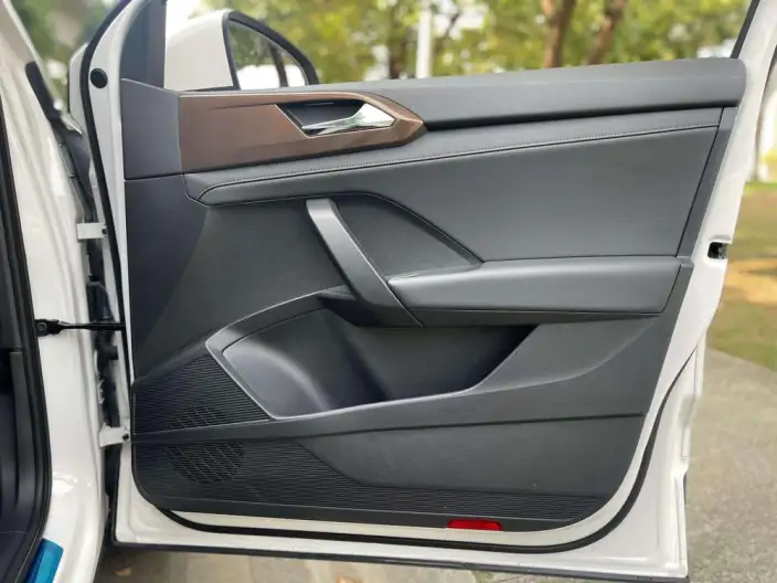 Volkswagen Tharu 2021 Model 280TSI 2WD Deluxe Edition – фото 9