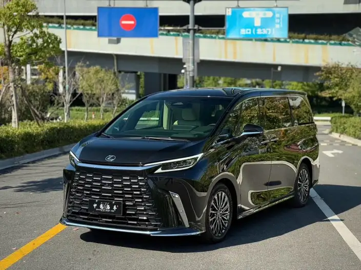 Lexus LM 2023 Model 500h DIRECT4 VI seat Respect Edition – фото 1