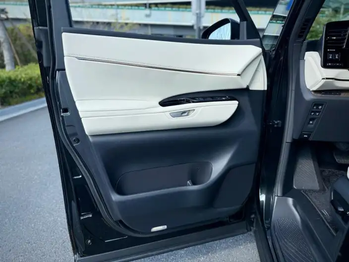 Lexus LM 2023 Model 500h DIRECT4 VI seat Respect Edition – фото 9