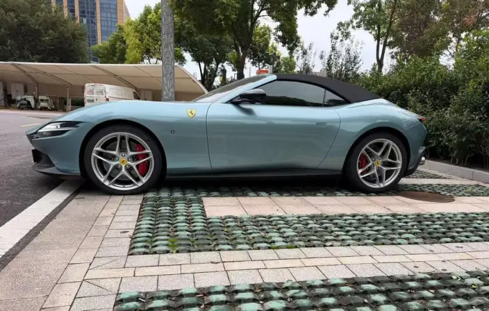 Ferrari Roma 2023 Model Spider