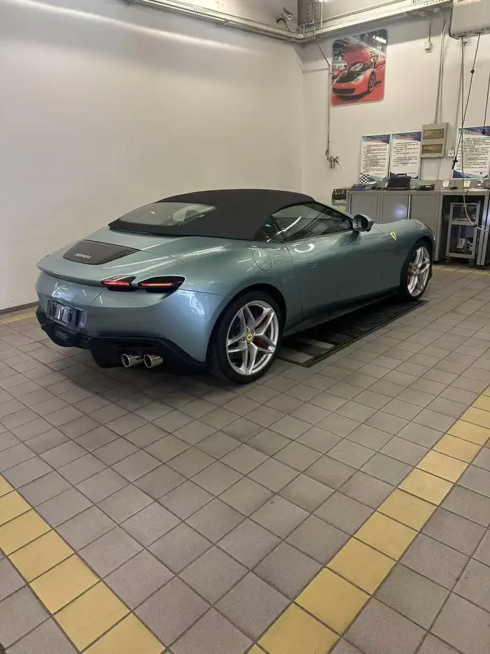 Ferrari Roma 2023 Model Spider
