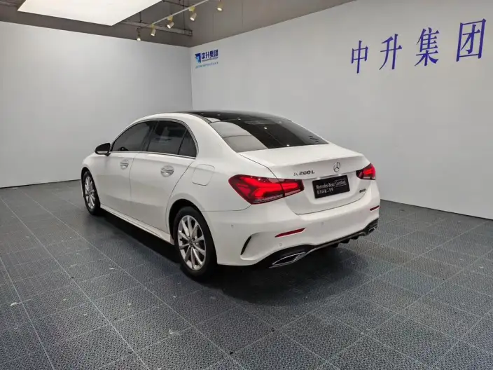 Mercedes-Benz A-class 2020 Model A 200 L Sports sedan – фото 5