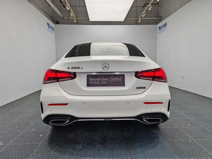 Mercedes-Benz A-class 2020 Model A 200 L Sports sedan – фото 6