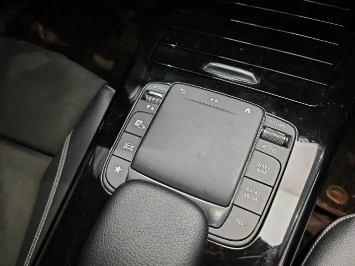 Mercedes-Benz A-class 2020 Model A 200 L Sports sedan – фото 8