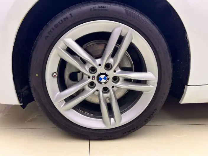 BMW 1 Series 2021 Model 120i M Sports Night Edition – фото 5