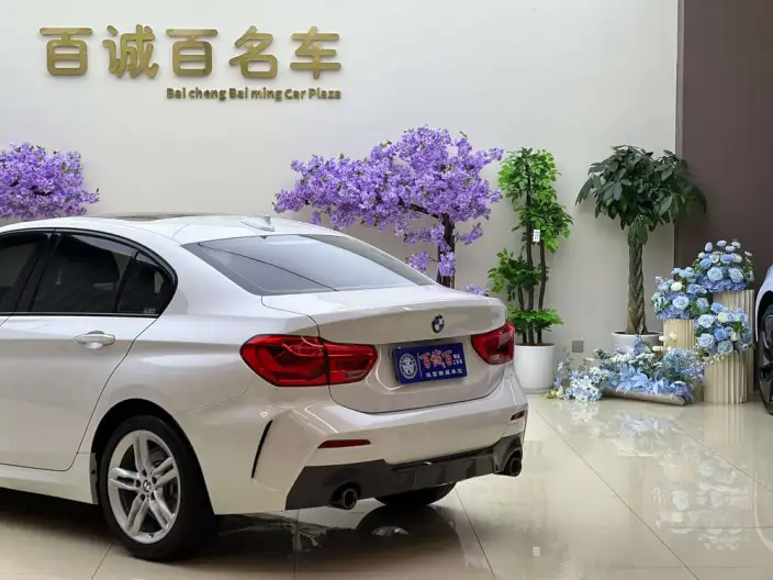 BMW 1 Series 2021 Model 120i M Sports Night Edition – фото 9