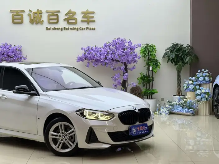BMW 1 Series 2021 Model 120i M Sports Night Edition – фото 10