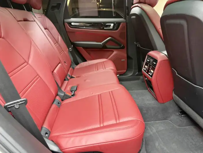 Cayenne E-Hybrid 2021 Model Cayenne E-Hybrid 2.0T – фото 9