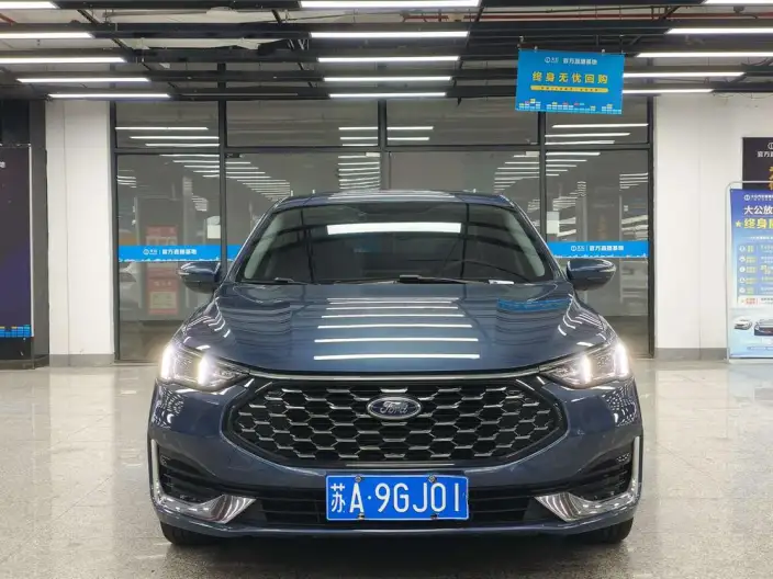 Ford Escort 2021 Model 1.5L Automatic Platinum edition – фото 2