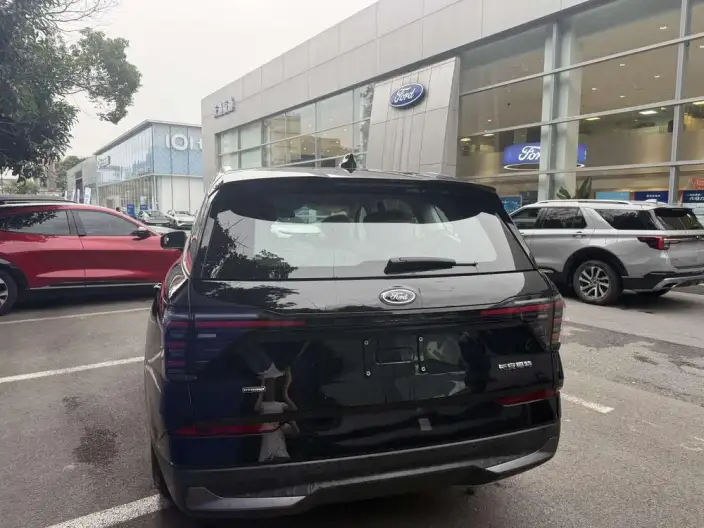 Ford Edge 2026 Model Ford Edge L 2.0T EcoBoost E Hybrid 2WD VII seat Luxury Model – фото 5