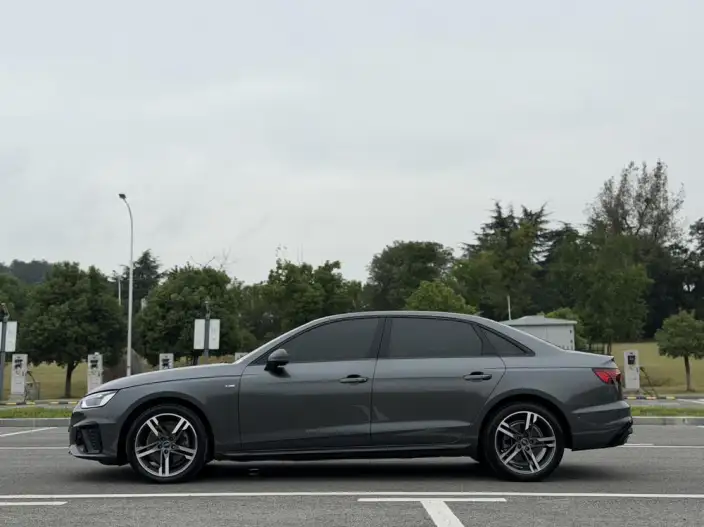 Audi A4 L 2022 Model 40 TFSI Luxury Dynamic Model – фото 4