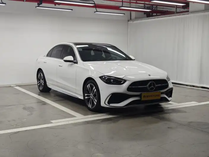 Mercedes-Benz C-Class PHEV 2023 Model C 350 eL – фото 3