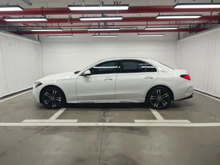 Mercedes-Benz C-Class PHEV 2023 Model C 350 eL – фото 4