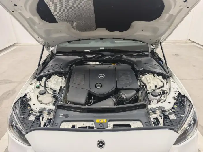 Mercedes-Benz C-Class PHEV 2023 Model C 350 eL – фото 10