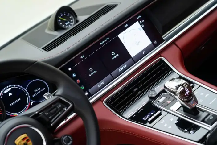 Panamera E-Hybrid 2023 Model Panamera 4 E-Hybrid Platinum edition 2.9T – фото 10