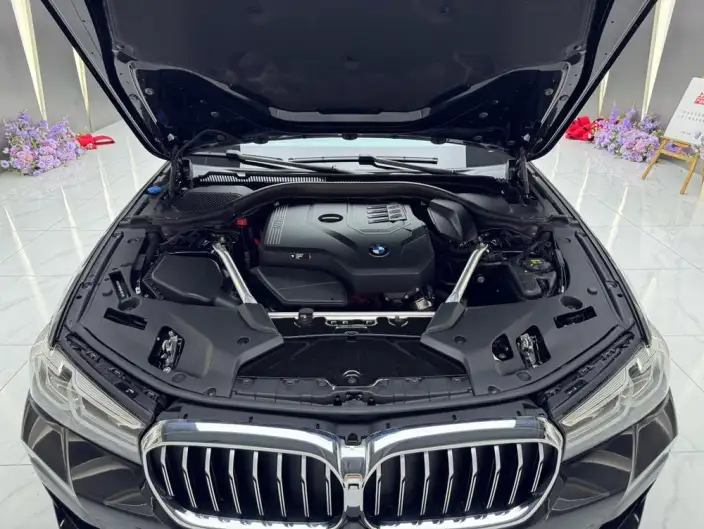 BMW 5 Series 2022 Model Facelift 525Li M Sports Set – фото 7