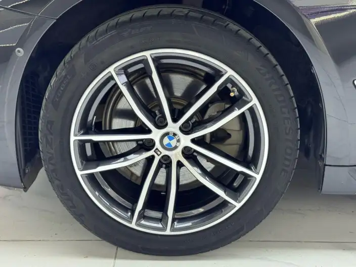 BMW 5 Series 2022 Model Facelift 525Li M Sports Set – фото 9