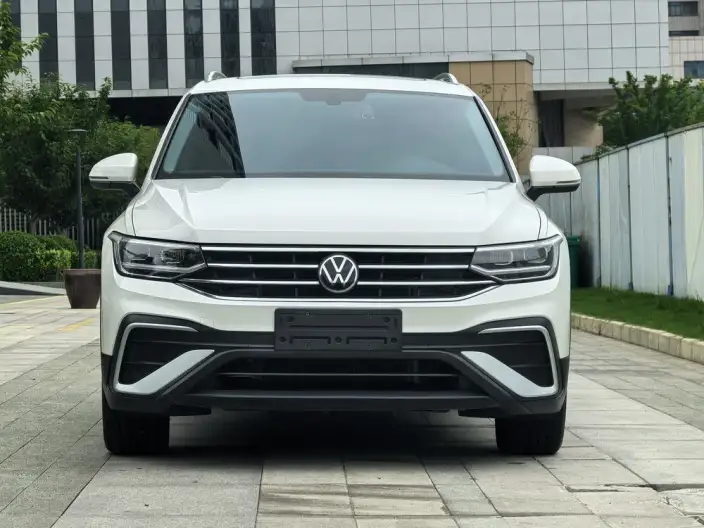 Volkswagen Tiguan L 2022 Model 330TSI Automatic 2WD Smart Edition – фото 2