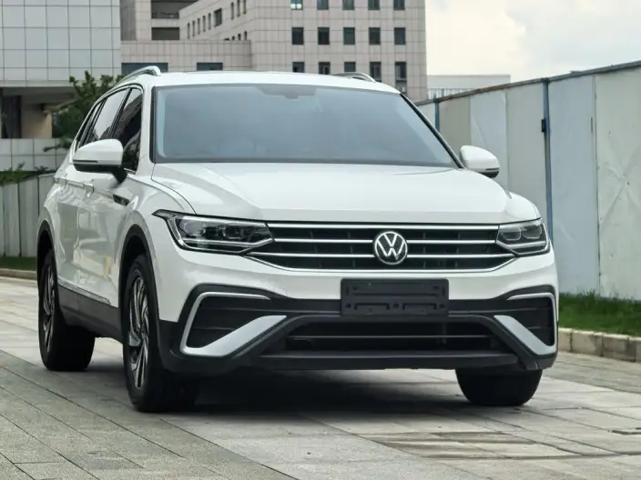 Volkswagen Tiguan L 2022 Model 330TSI Automatic 2WD Smart Edition – фото 3