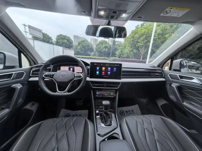 Volkswagen Tiguan L 2022 Model 330TSI Automatic 2WD Smart Edition – фото 9