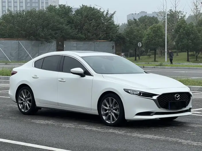 Mazda3 Axela 2020 Model 2.0L Automatic Zhi Ya Edition – фото 3