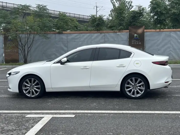 Mazda3 Axela 2020 Model 2.0L Automatic Zhi Ya Edition – фото 4