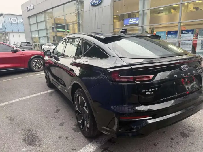 Ford Mondeo 2026 Model 2.0T EcoBoost E Hybrid Sports Edition ST-Line – фото 4