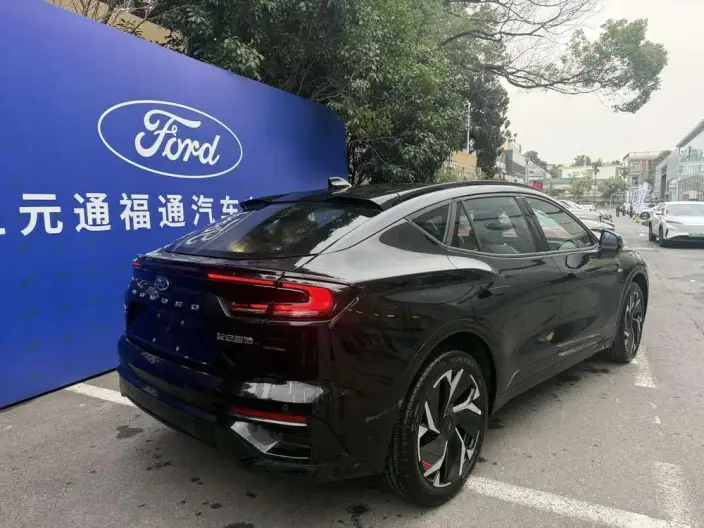 Ford Mondeo 2026 Model 2.0T EcoBoost E Hybrid Sports Edition ST-Line – фото 6